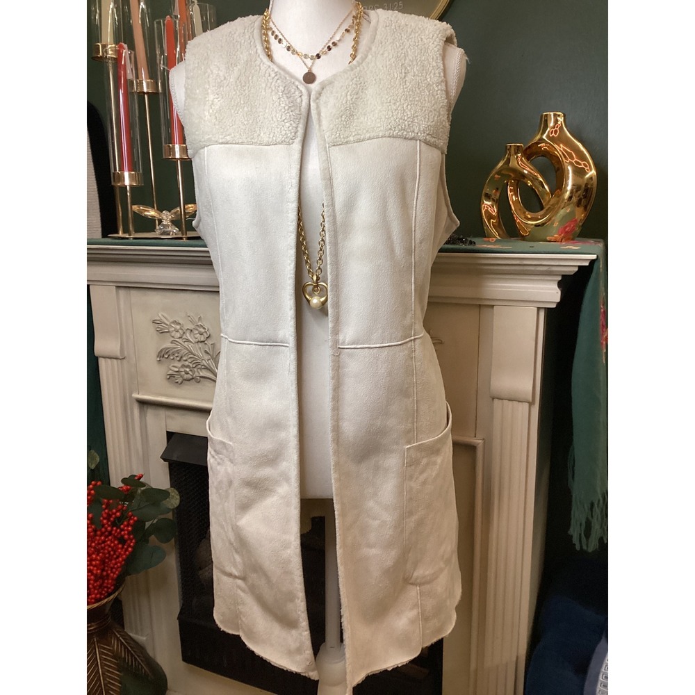 White House Black Market Vest Womens Medium Cream Excellent Faux Suede Shearling